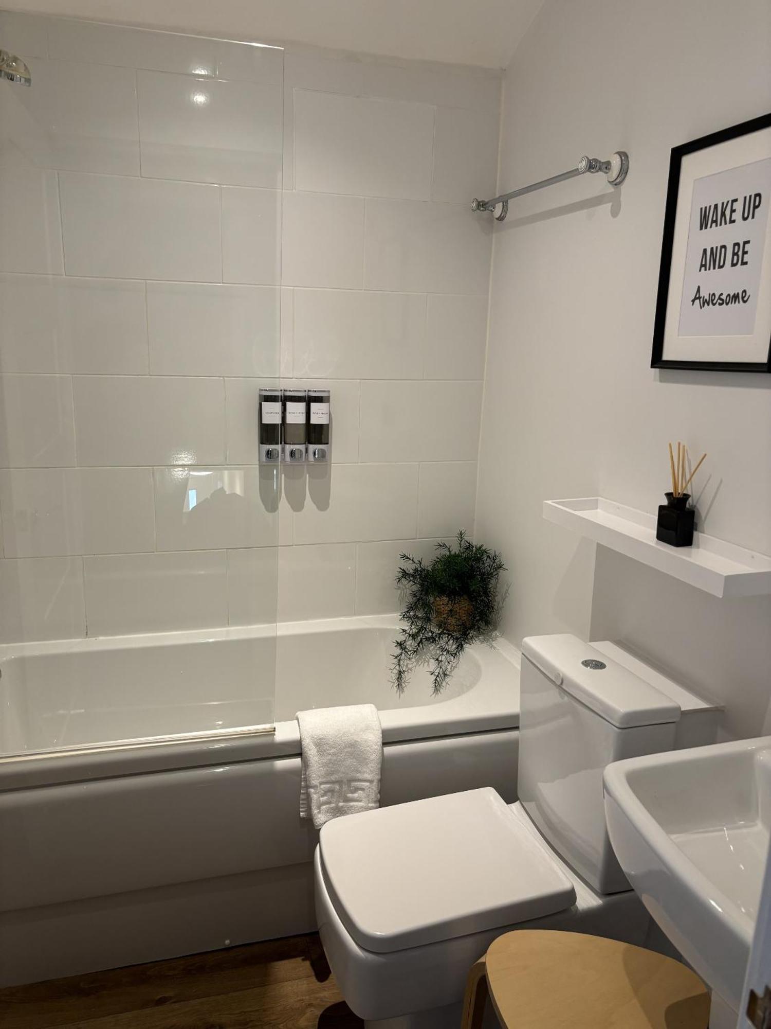 The Hive Apartment Marple Luaran gambar